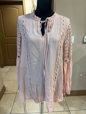 Blu Pepper Blush Pink Lace-Inset Peasant Tunic